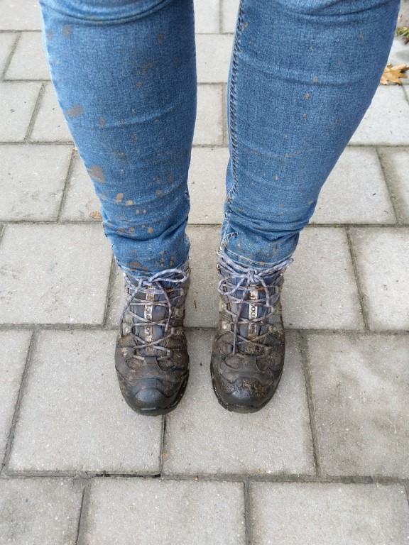 2021 in beeld: een bemodderde jeans en al even vuile schoenen
