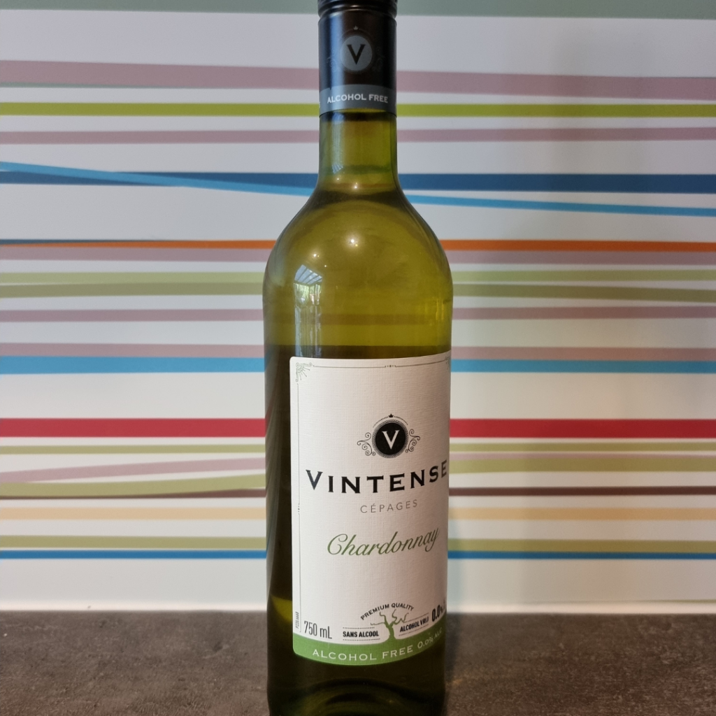 Een fles alcoholvrije witte wijn, Vintense Chardonnay